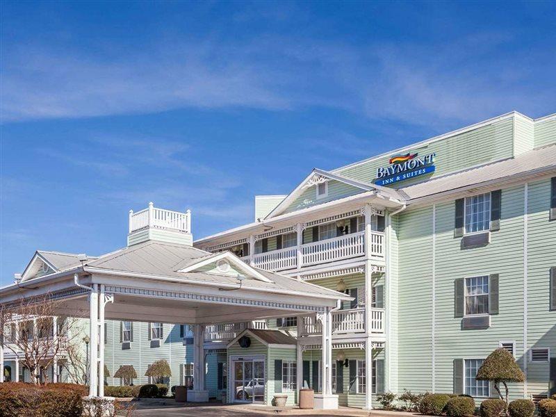 Baymont By Wyndham Decatur Hotel Bagian luar foto